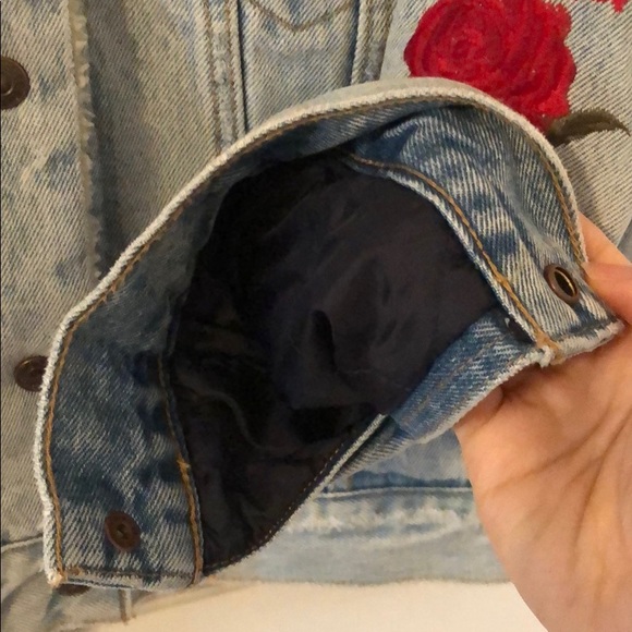 Levi’s rose denim jacket - Picture 7 of 9